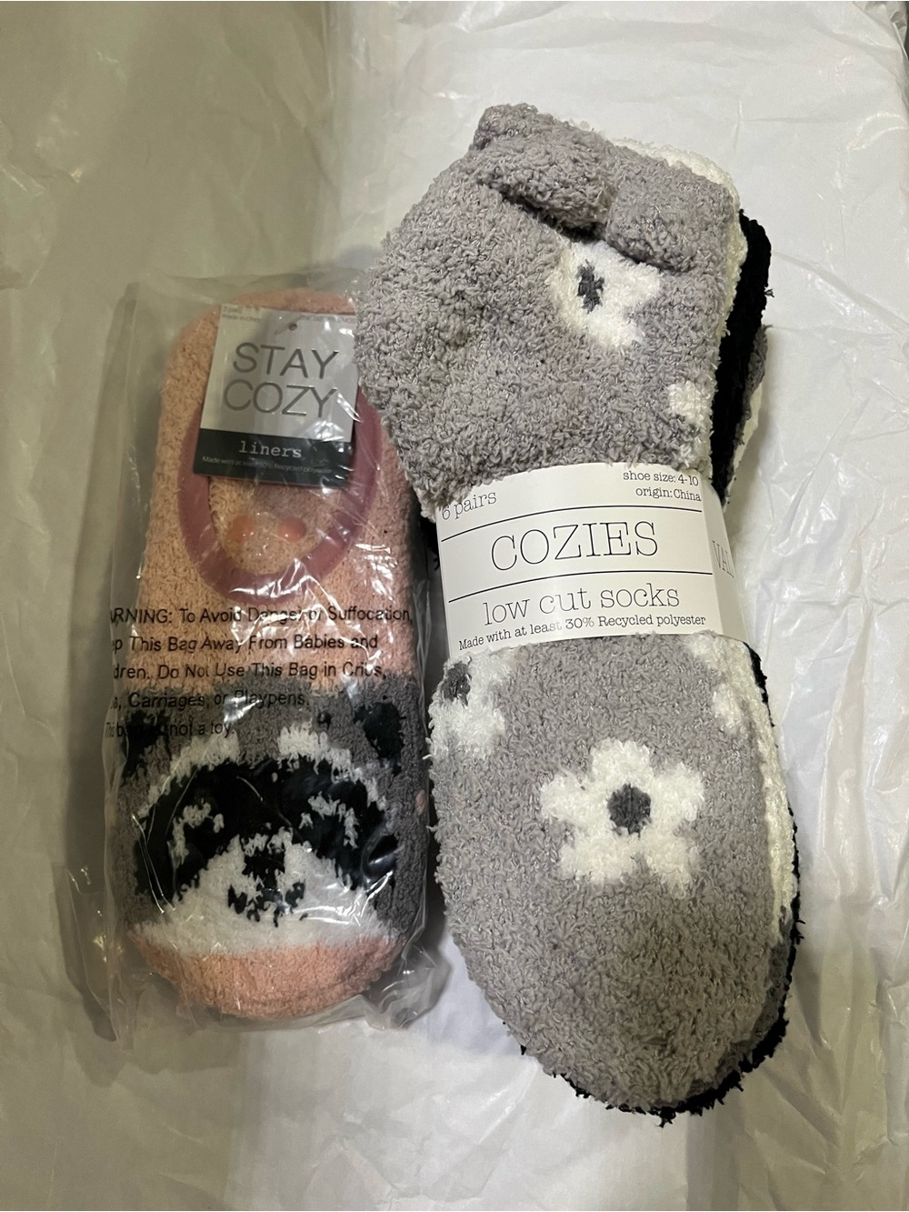 8 pairs fuzzy socks